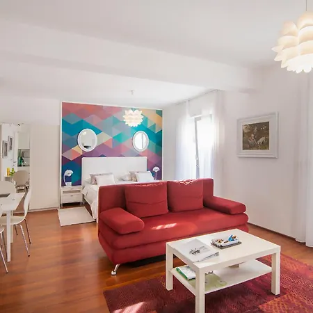 55 & 54 Stairs Daire