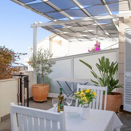 Apartment 55 & 54 Stairs